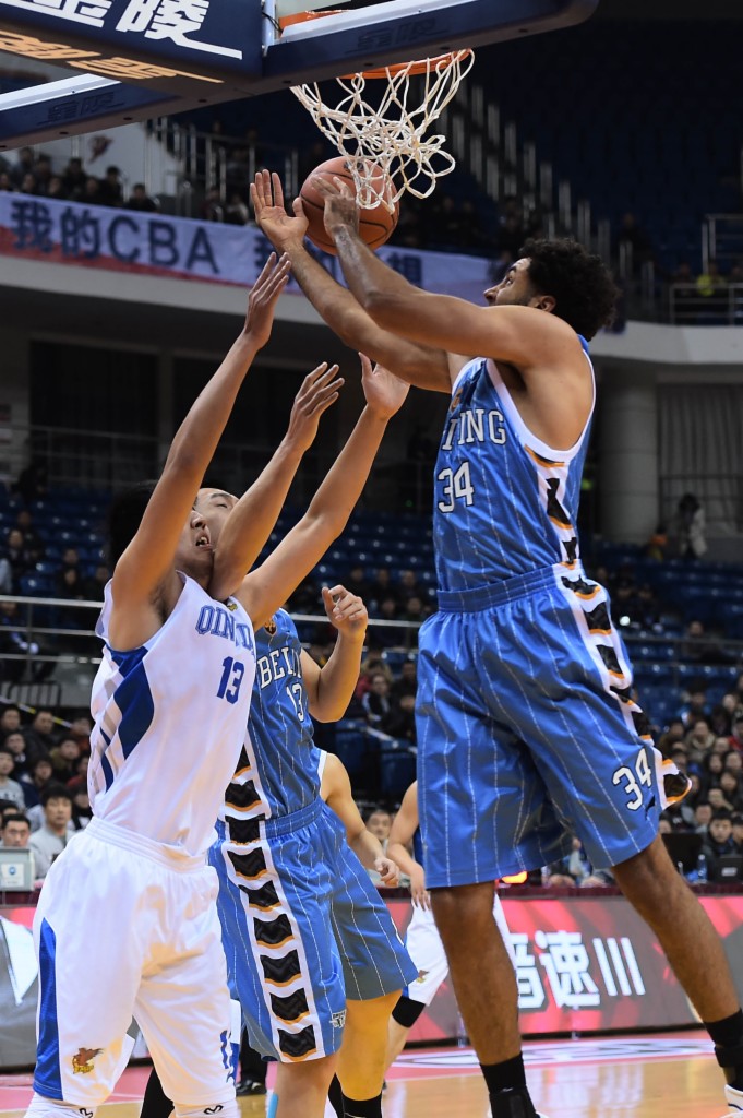 刘书楠在cba在哪个队(篮球——CBA：青岛潍坊高新对阵北京首钢)