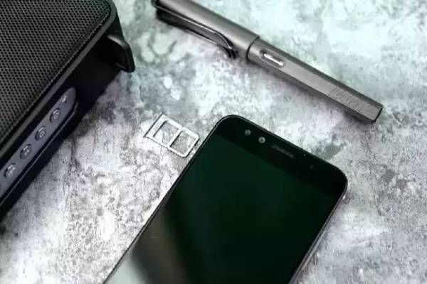 天猫商城五星好评贴近100分！vivo X9夜空灰用用户评价立在旗舰级之巅