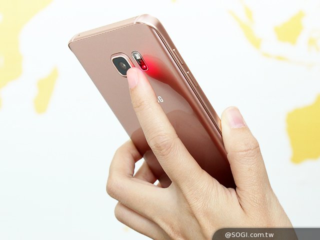 情人節大決戰：iPhone6s，Note5等五旗艦粉色系來襲