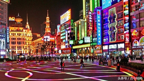 旧上海一条马路，红木铺地价值百万白银，光一块木条就够吃顿大餐
