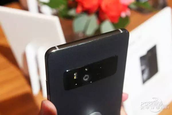 asusZenFone AR测评：水冷散热器，全世界首配8GB运行内存