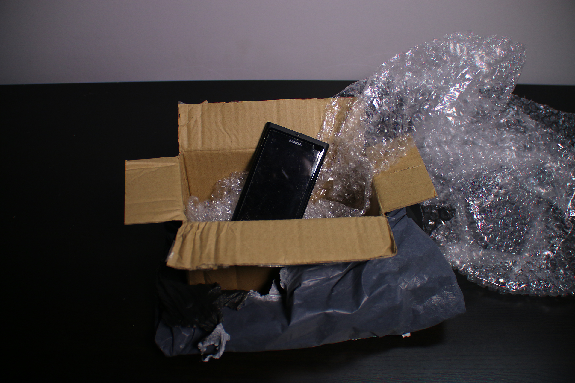 复古数码科技：一百块钱买回来的NokiaN9拆箱