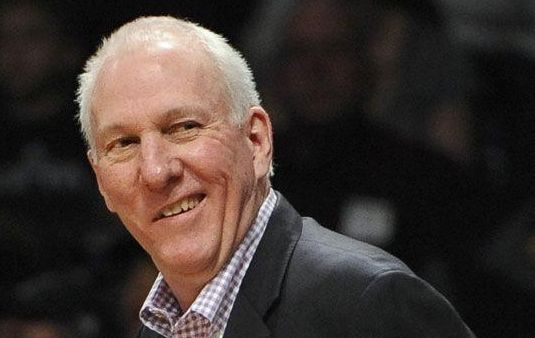 因为,波波维奇笑称:试着招募吉诺比利,是布朗最鲁莽的行为!