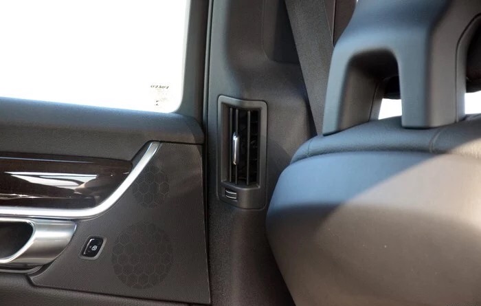 沃尔沃最贵的轿车，内饰焕然一新，动力略显不足，车主说用车感受