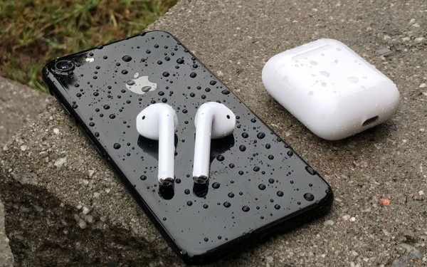 Daily be defeated: Does Airpods have a kind of color only? You are too innocent! 