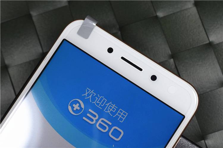 千元手机新标杆 360手机N5拆箱评述！