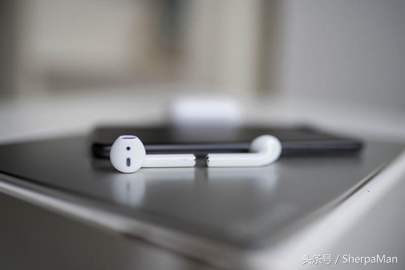 iPhone Airpods 无线蓝牙耳机感受：1288 却也值了！