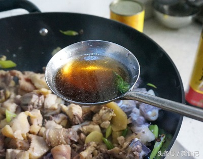 90后男友做的暖心菜，家常炖鸡，香的不要不要的