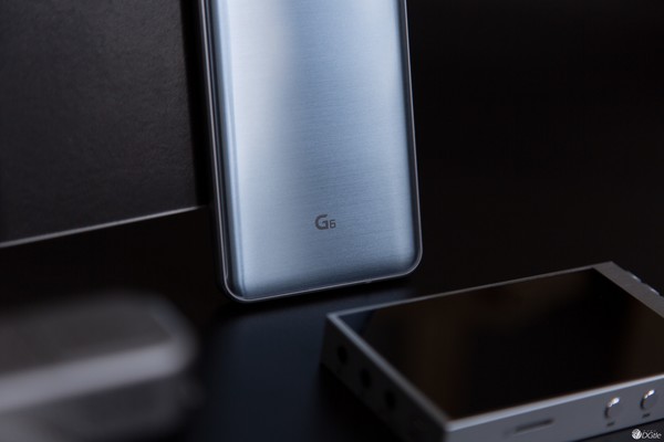 尾巴开箱丨回归一体化的 LG G6 这次用上了全视角屏
