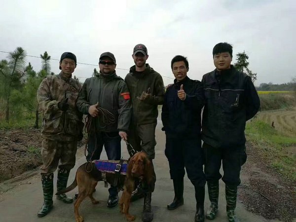 中美警犬追踪与实战搜寻技能培训班在团风开班