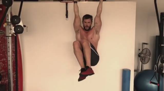 健身丨雷神是怎样练成的，为了出演《雷神3》，克里斯 这样反复锻炼