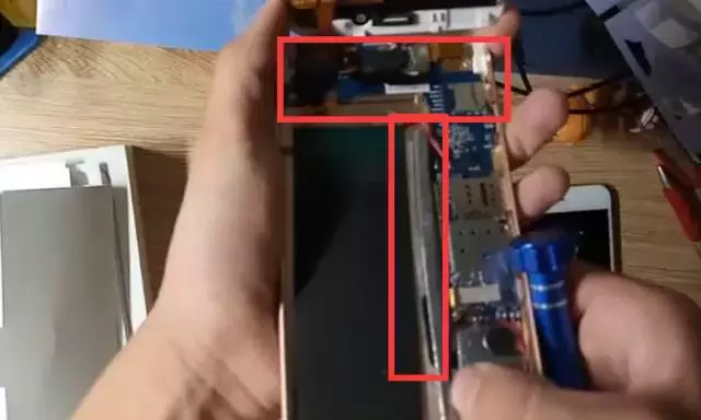 999元的iPhone手机出现了朋友圈？你敢买吗！