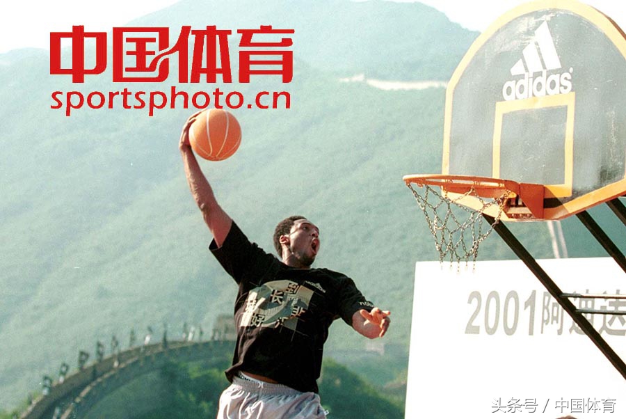 科比为什么退役nba(历史上的今天：NBA巨星科比正式退役)