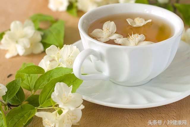 它是中国十大花茶之一，春天喝它气血好皮肤好