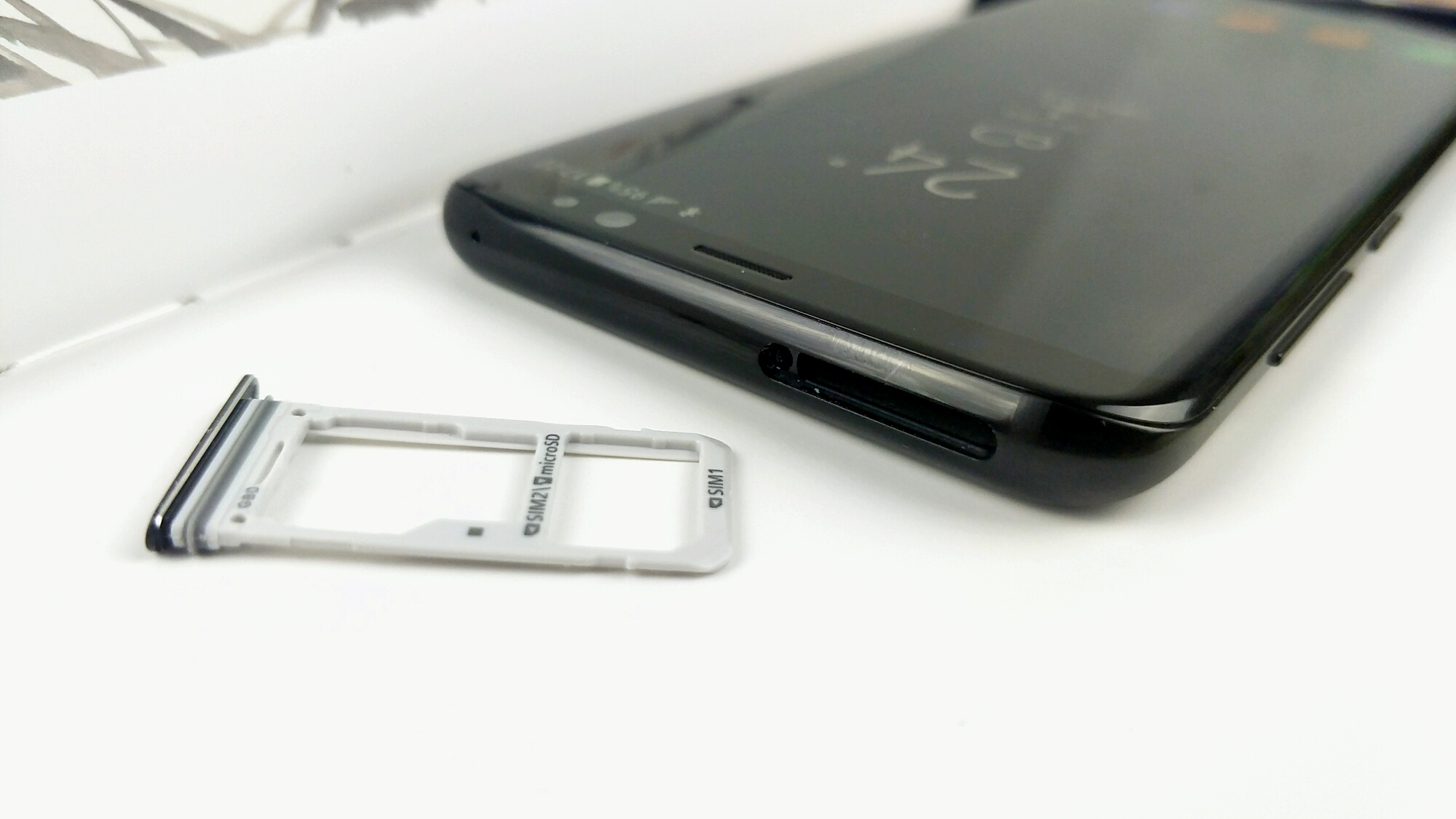 三星S8体验评测：iPhone7在它面前更像是上世纪的产品？
