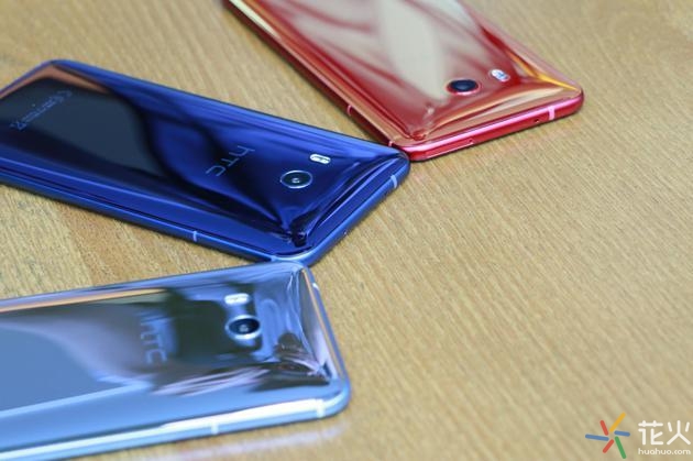 HTC U11先发测评：三d斜面水漾夹层玻璃设计方案很奇特