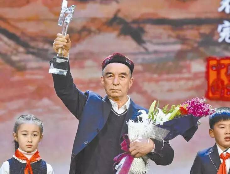 这些年,感动中国的新疆人