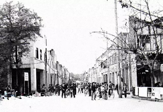 时光穿梭，赣州1980、1990年代老照片，你能认出多少？