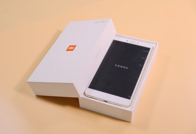 小米手機(jī)Max2測評：照相機(jī)優(yōu)異！充電電池一天用完算我輸