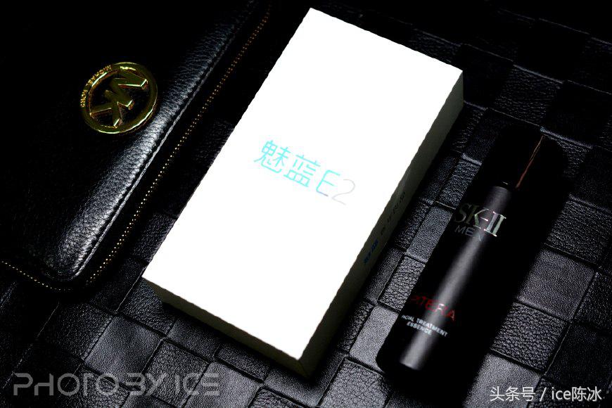 年輕的個性設計，曜石黑版魅藍E2體驗評測