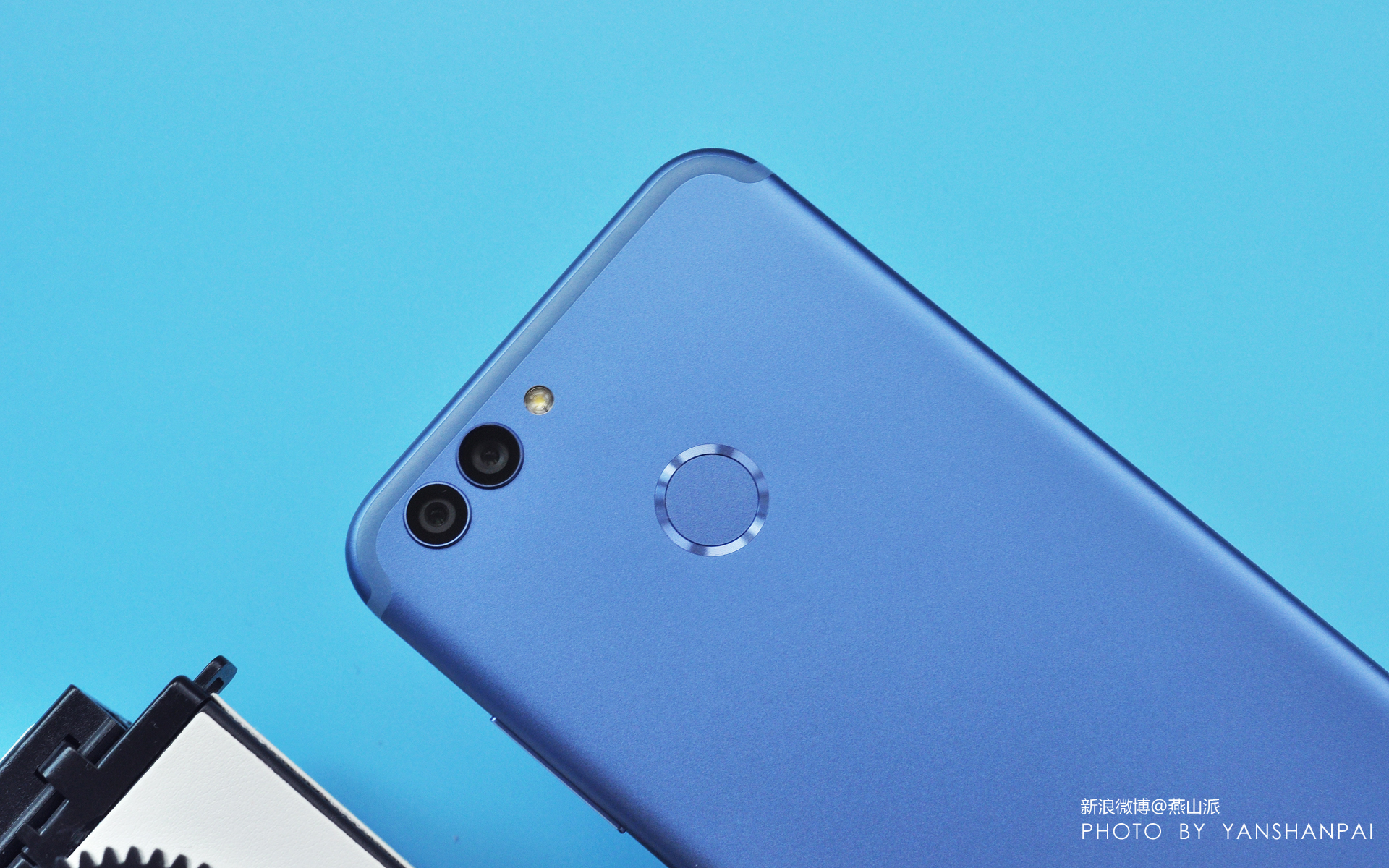 “华为荣耀手机颜值巅峰”HUAWEI nova 2系列公布