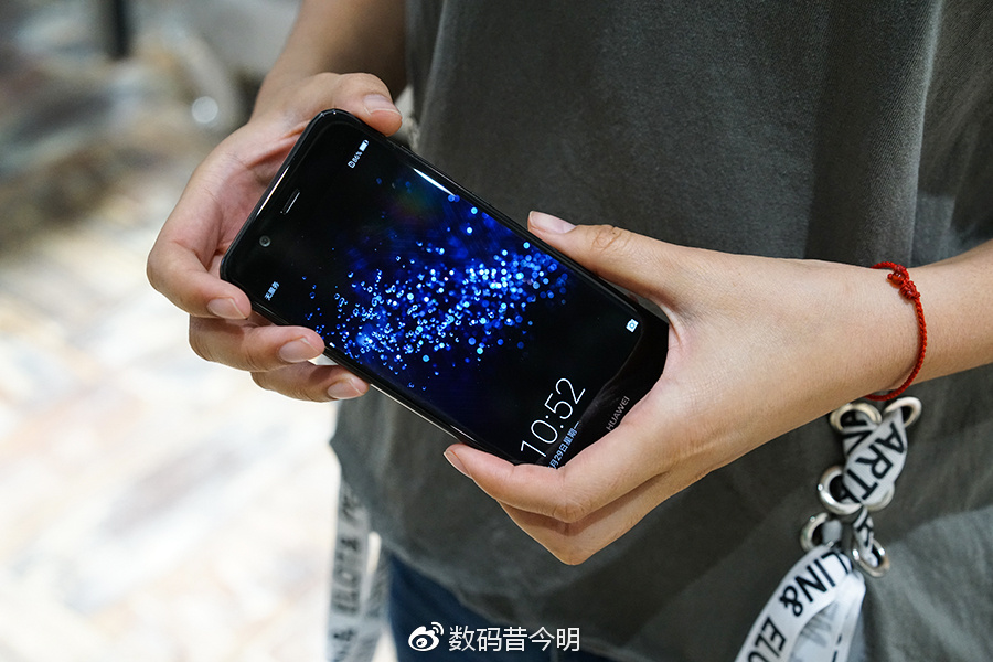 HUAWEI nova 2不做平庸的手机，有了才有范儿