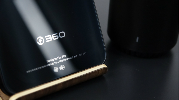 360手机N5s深度评测：性能依旧强劲 终于有了颜值