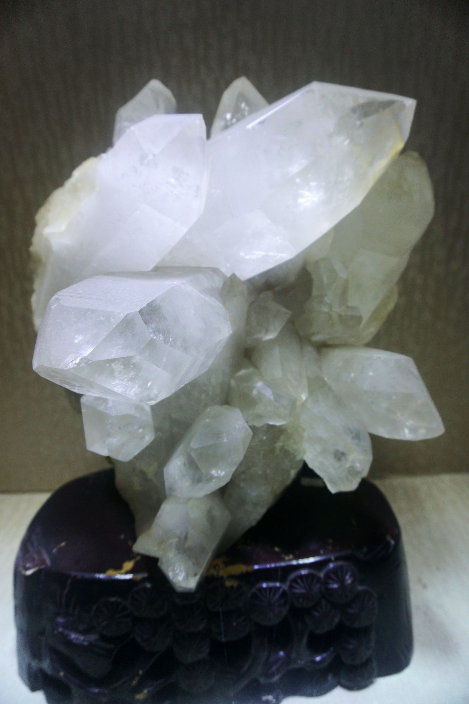 水晶古称水玉是稀有矿物,宝石的一种,它的功效作用是什么?