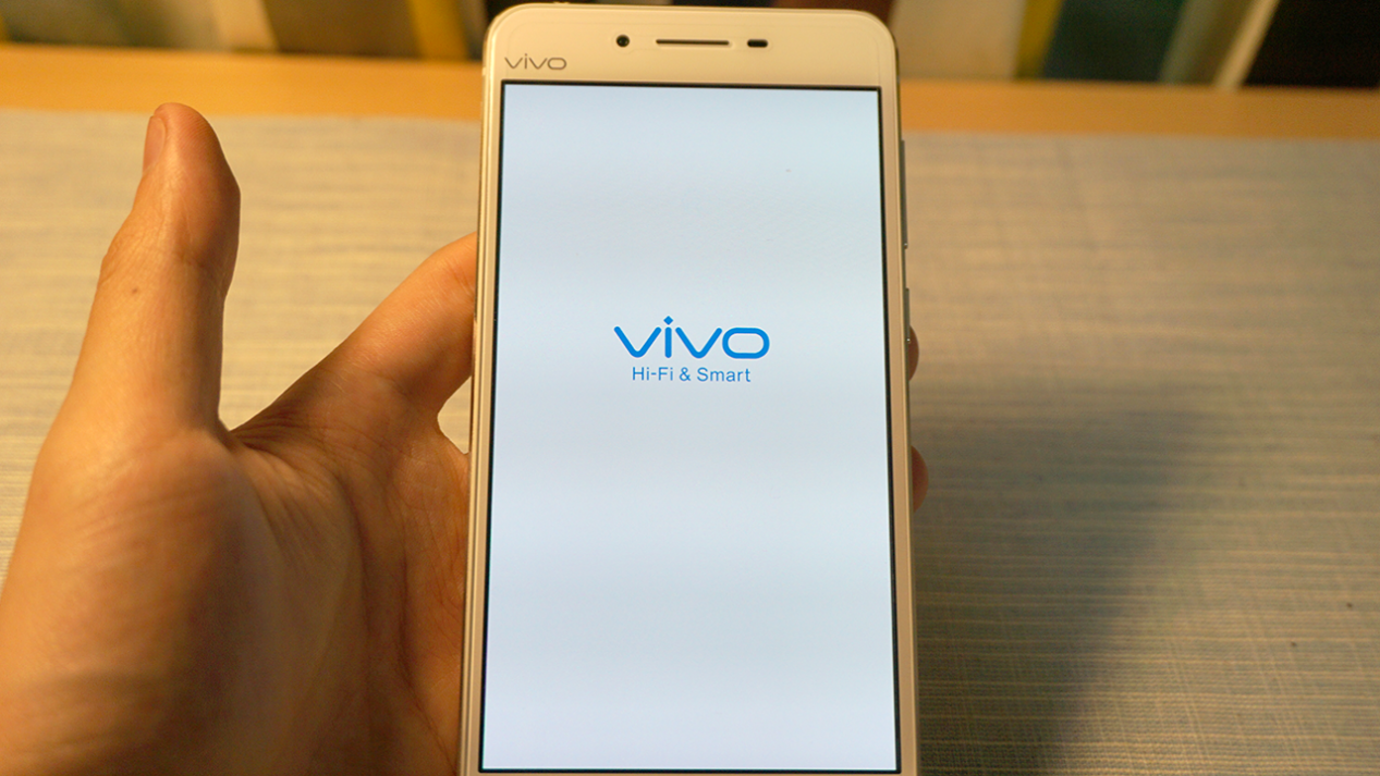 年以前下手vivo X6，用了以后发觉确实回不到过去