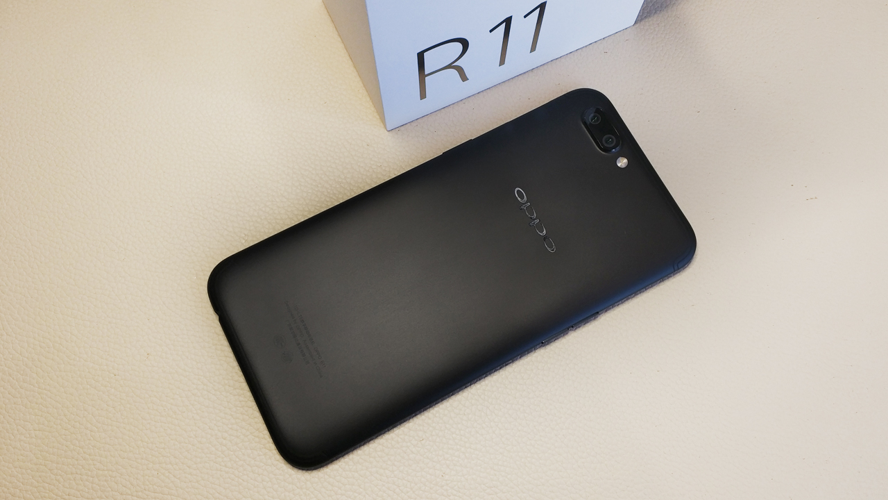 OPPO R11拆箱感受：微缝无线天线2.0 A4腰轻巧外壳设计方案