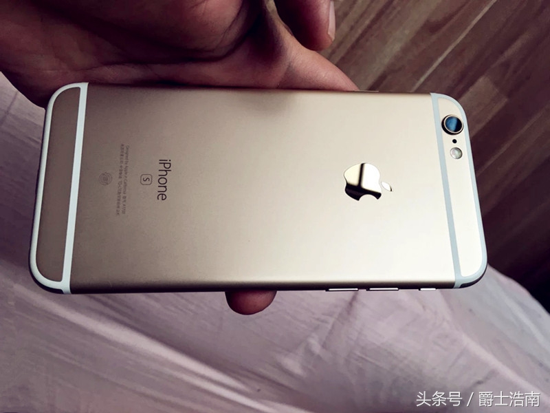 2999元全新升级中国发行iPhone6s拆箱：会是组装电脑吗？