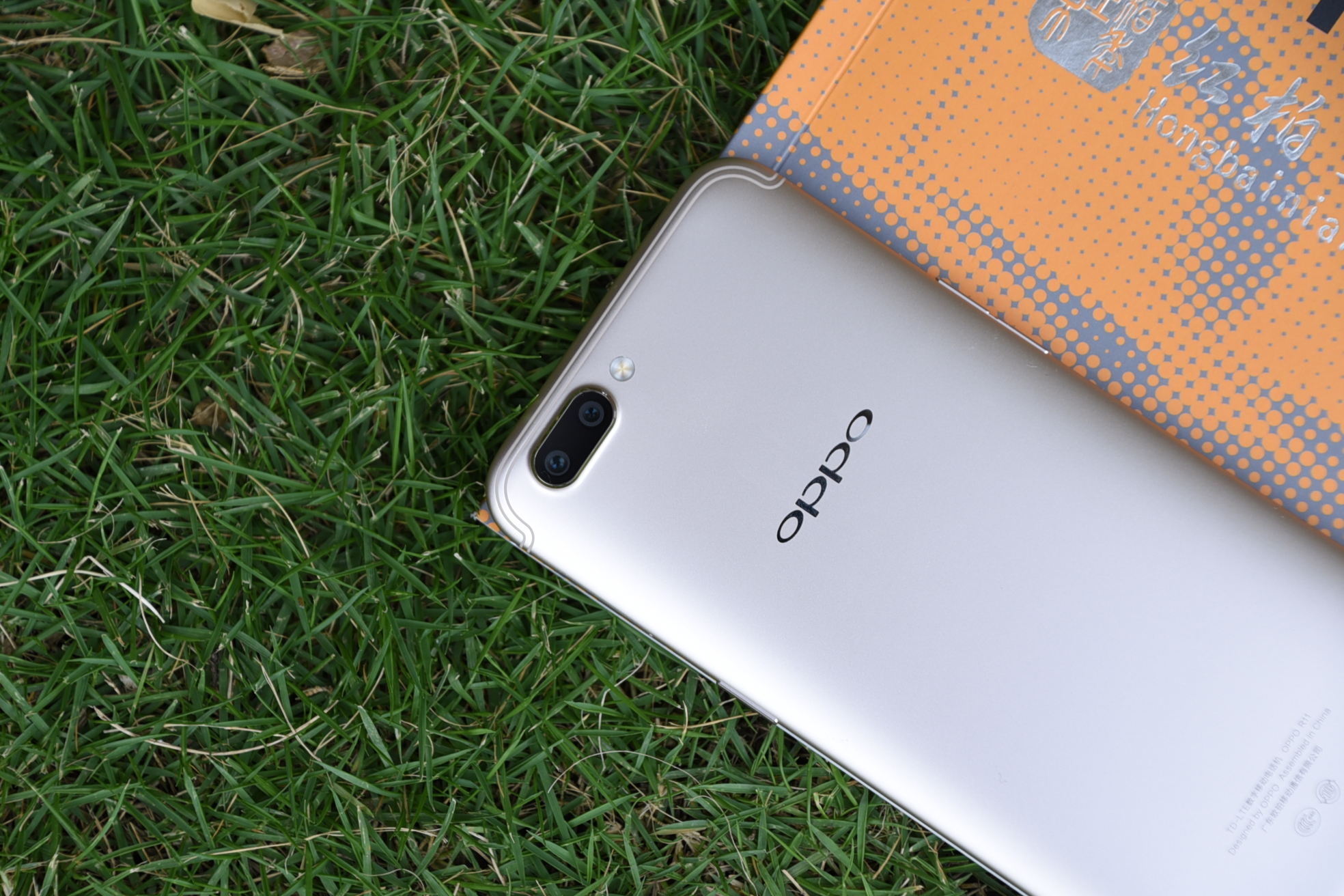 OPPO R11明天开售，这种闪光点你需要了解