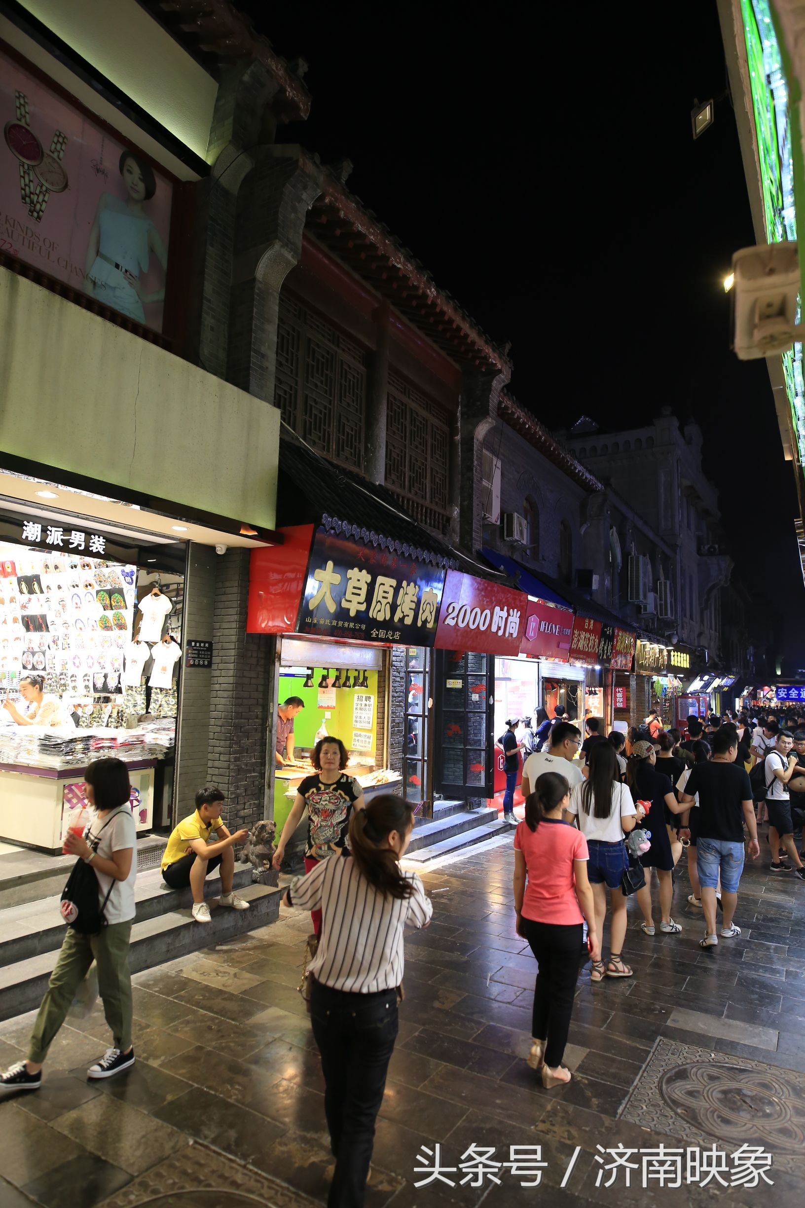大鱿鱼、叫花鸡、臭豆腐、烤生蚝，这是现在芙蓉街的“四大名吃”么？