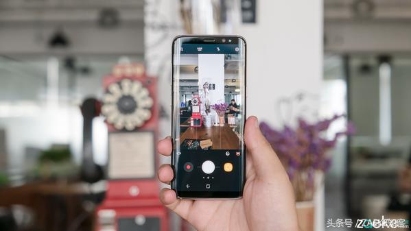 三星Galaxy S8评测：硬汉，从不回头