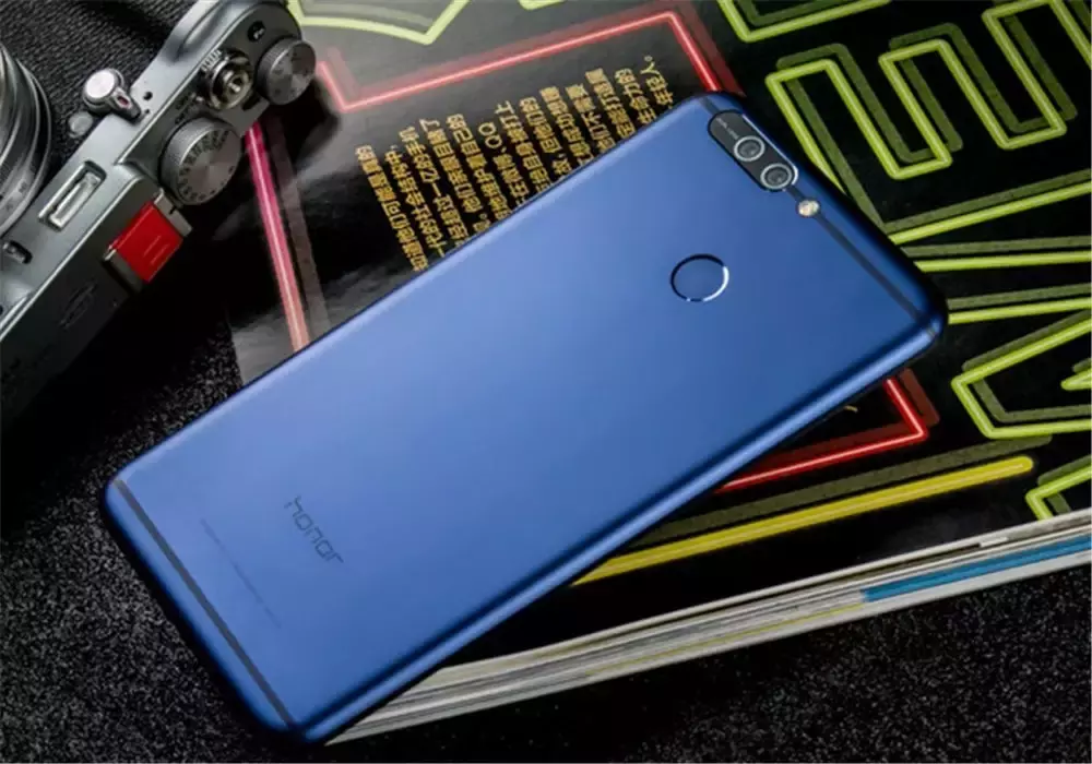 真是違法犯罪！OPPO R11又找來6位長腿美女品牌代言