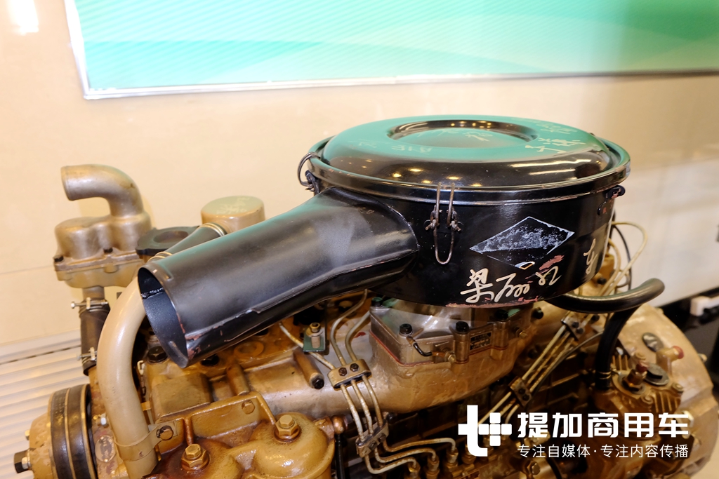 卡车史上经典的解放6110型发动机，老司机还有记得它的吗？