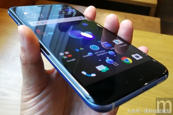 HTC 再推小规格中阶新手机，导进Sense Edge 握压页面