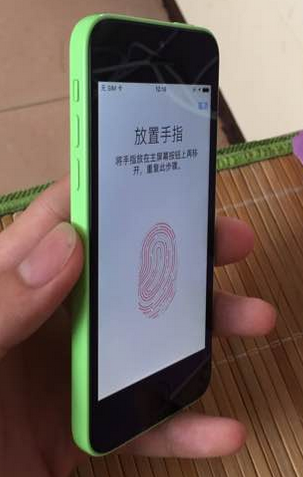 网民神专业技能，此次竟然iPhone5s改iPhone5c！