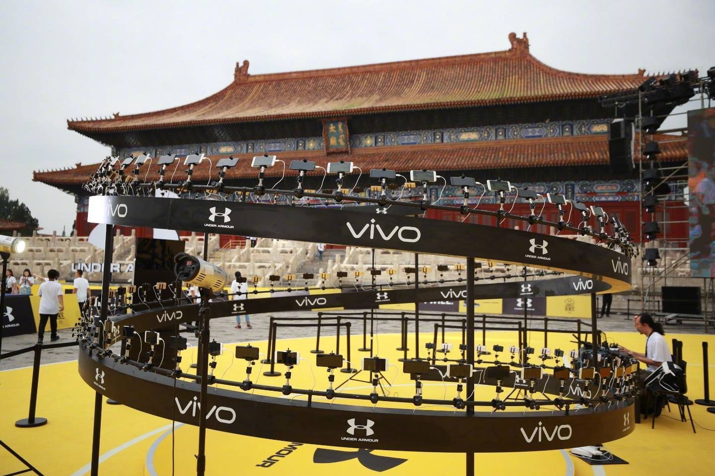 杜兰特打开2017中国赛！手拿vivo Xplay6杜兰特订制版惹人注意！