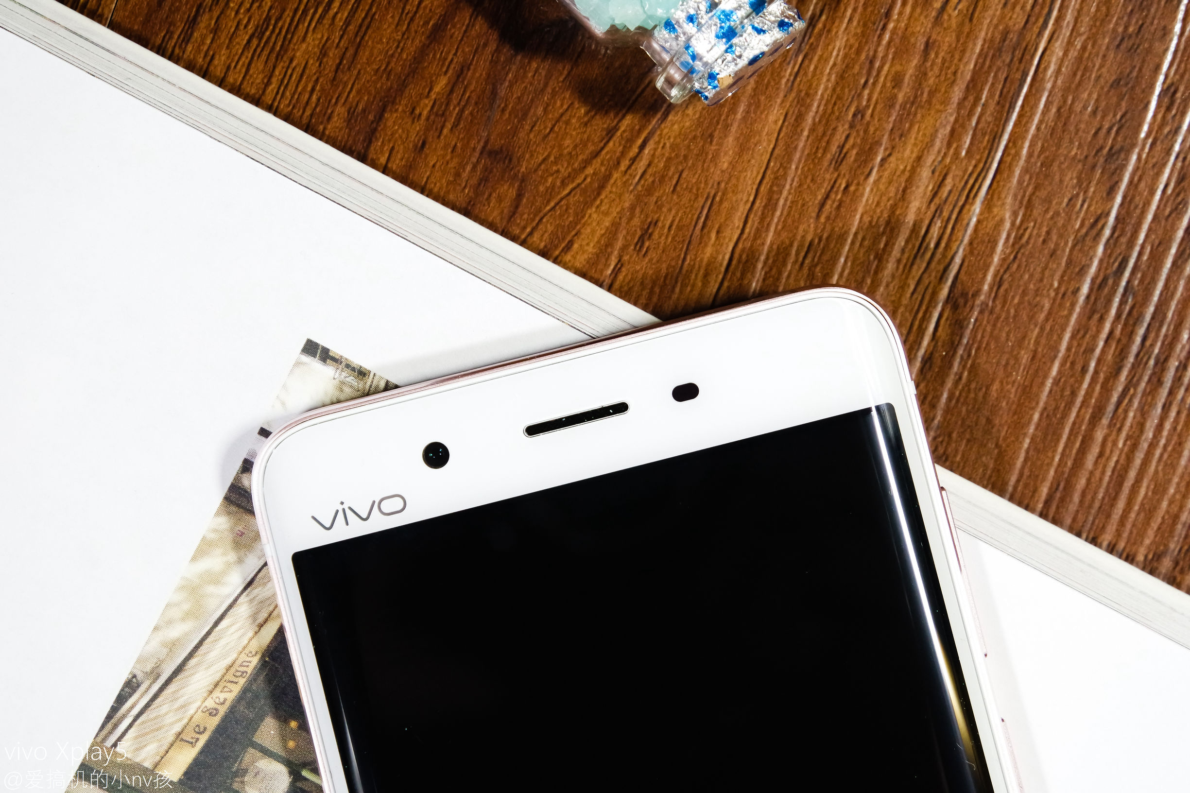 国产首款双曲面屏手机好用吗？ vivo Xplay5新鲜评测