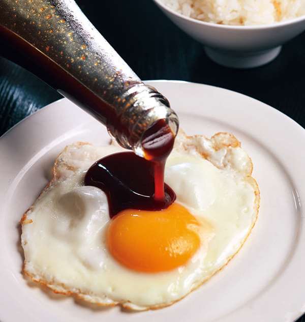 要想煎鸡蛋不粘锅、炒鸡蛋更鲜美，只要加点这个就行啦！