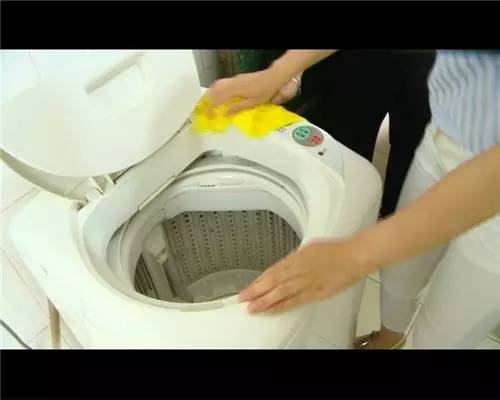 看了吓一跳！你的洗衣机其实是脏衣机！