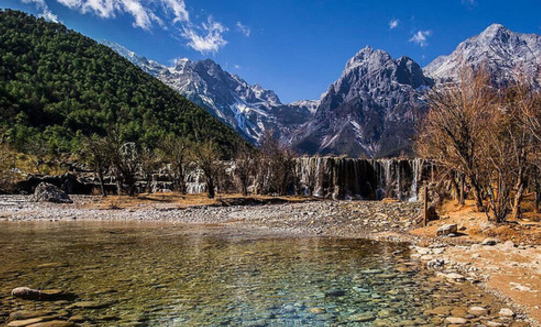 雲南麗江向來是風景旅遊勝地,九月份最適合去麗江旅遊了.