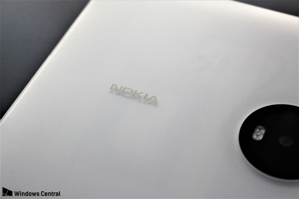 诺基亚被砍WinRT平板Lumia 2020评测
