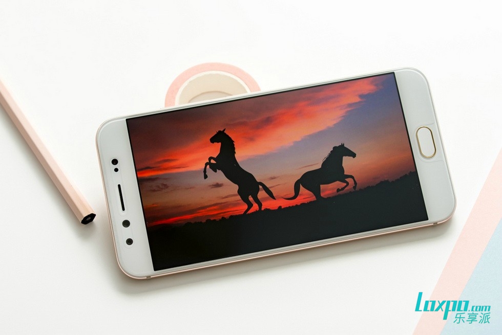 柔光双摄 自拍再升级 vivo X9s评测