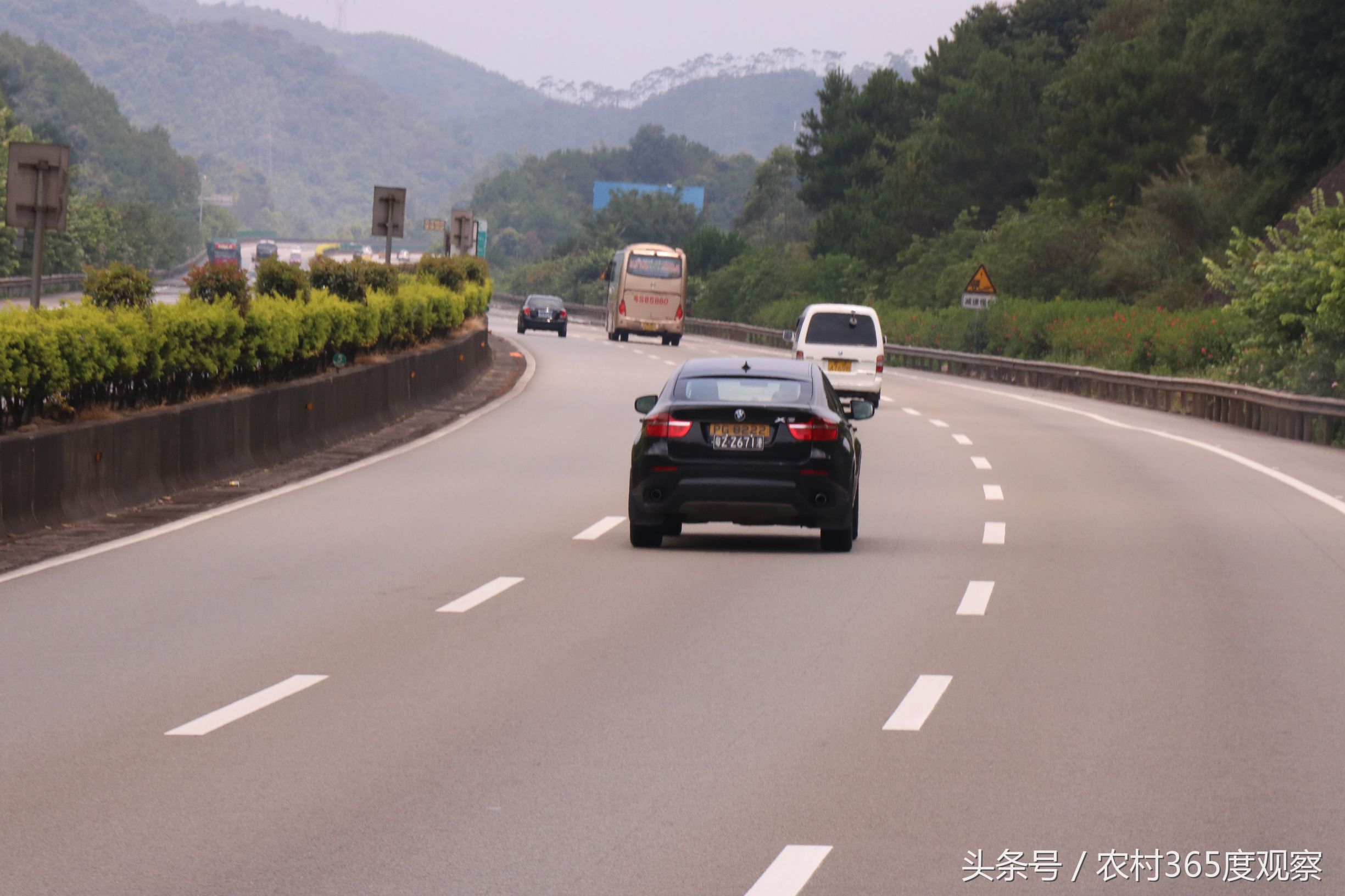 大陆境内悬挂双牌照的港澳车辆