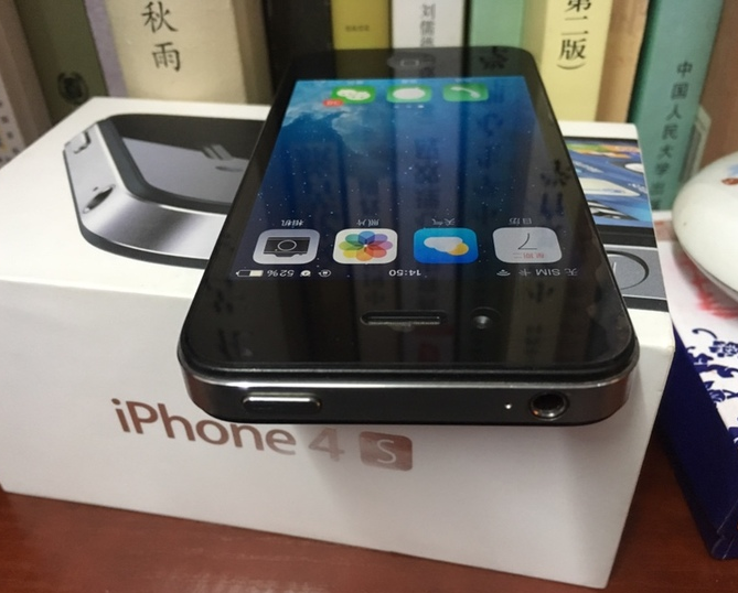 一款用了四年的iPhone4s！照出来长相還是那么高！