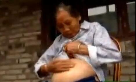 老伴过世多年，91岁老太太竟怀身孕，得知真相惊呆了！