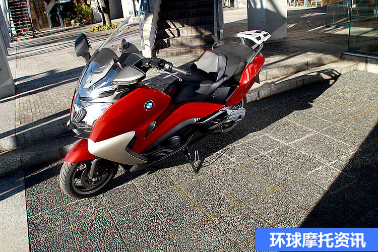 游走都市的豪华宝马：C650GT摩托车