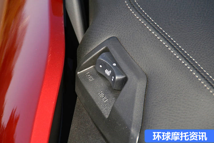 游走都市的豪华宝马：C650GT摩托车